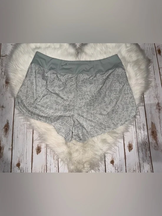 Athleta Womens 3X Begonia Sage Printed Run With It 3.5" Short Activewear - Picture 2 of 3